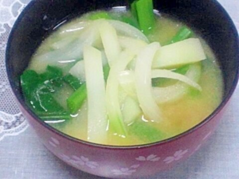 野菜たっぷりお味噌汁